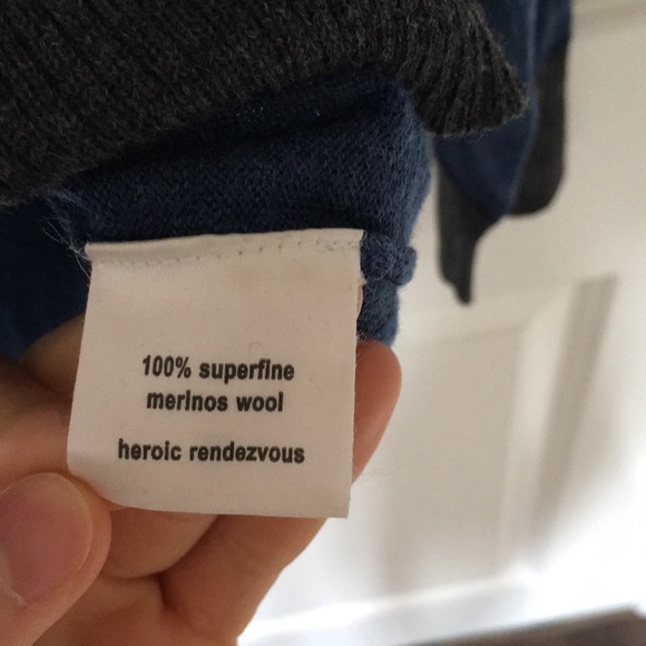 Blue 100% Merino Wool light sweater - Picture 4 of 4